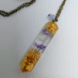 Collier Pendule Fleurs Séchées - Crystal de Roche & Delphinium